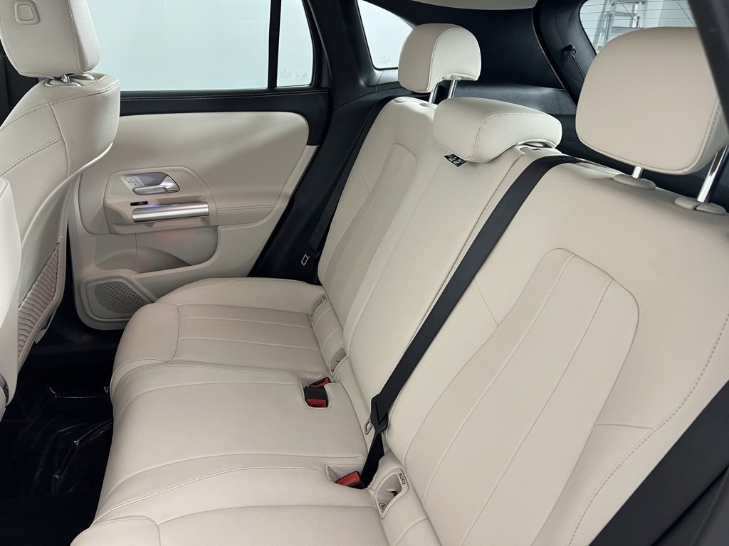 Certified 2023 Mercedes-Benz GLA 250 GLA 250 w/ Premium Package image 27