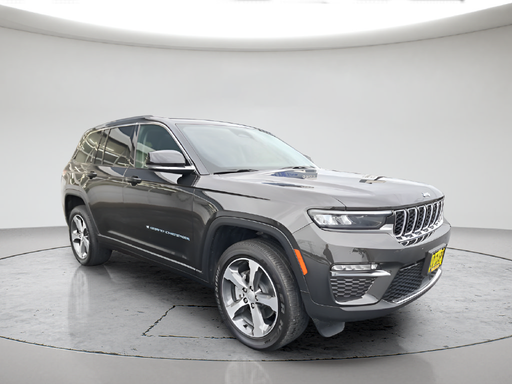 New 2023 Jeep Grand Cherokee 4WD 4xe image 3