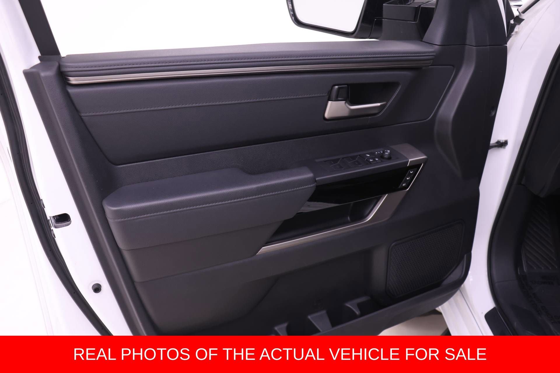 Used 2024 Toyota Tundra Limited w/ TRD Off-Road Package image 9