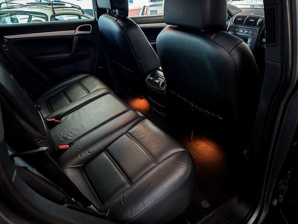 Used 2010 Porsche Cayenne AWD/4WD image 24