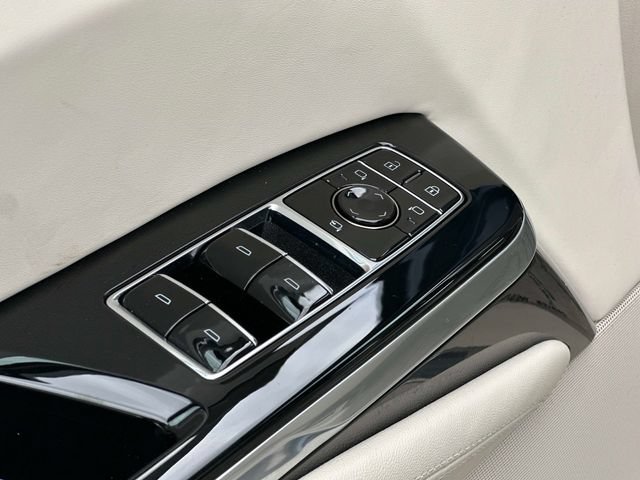 Used 2026 Cadillac Escalade ESV Platinum Sport w/ LPO, ONYX Package AWD/4WD image 14