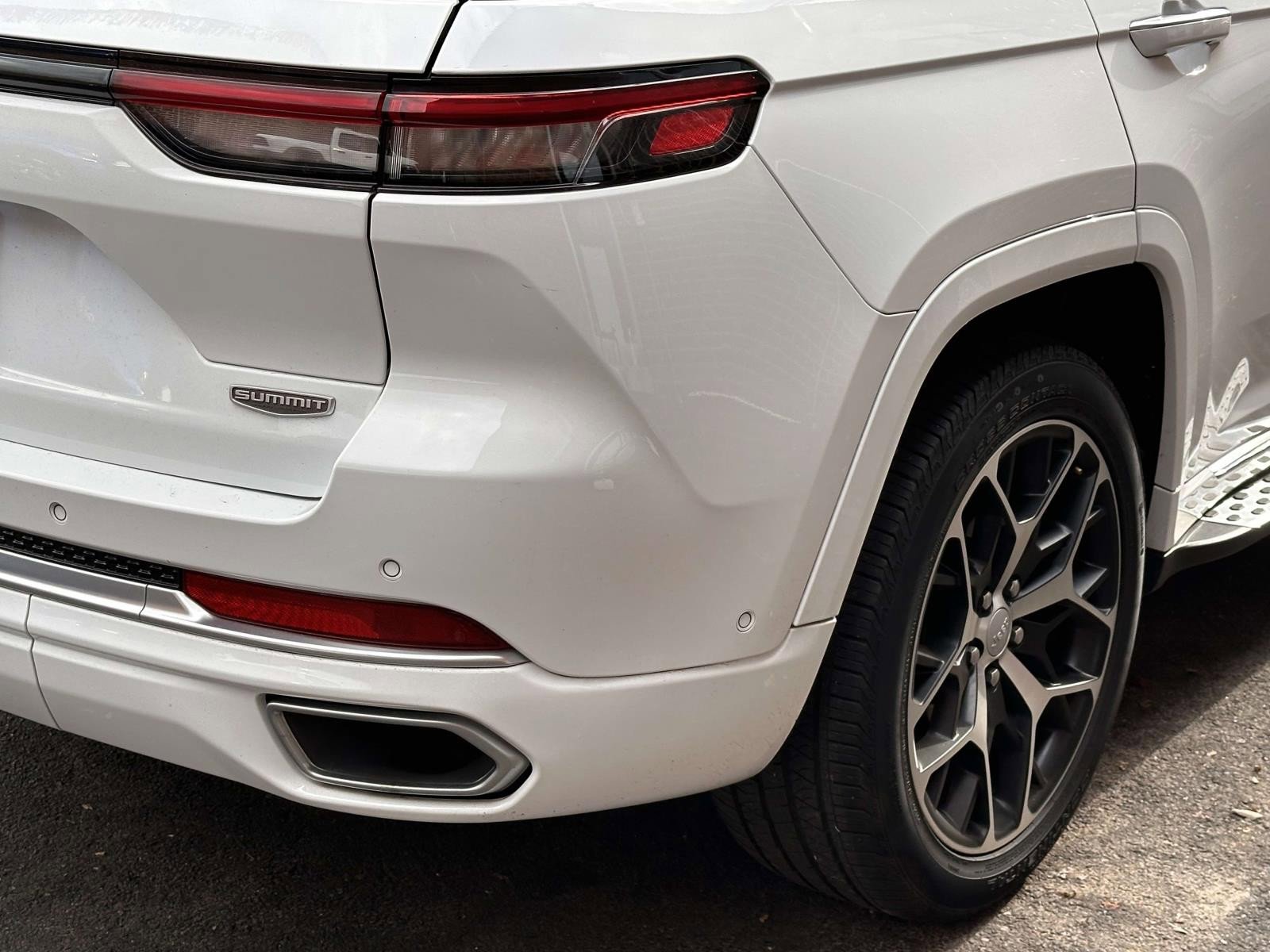 Certified 2022 Jeep Grand Cherokee Summit image 8