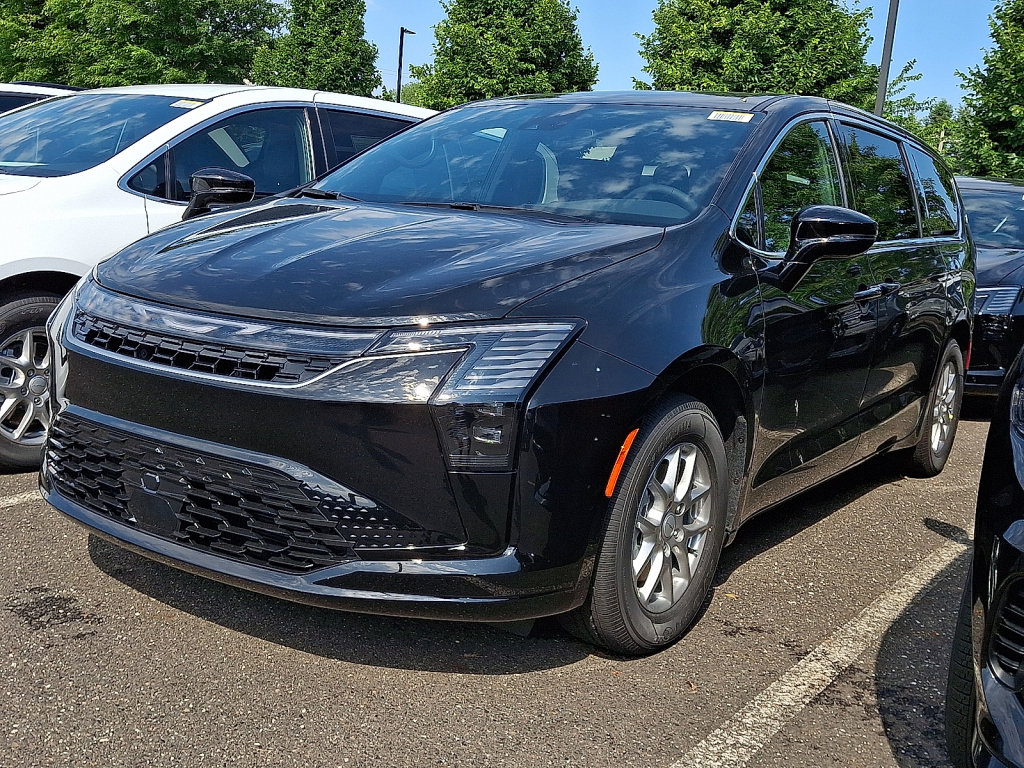 New 2027 Chrysler Pacifica Select w/ Family Tech Group FWD image 1