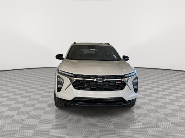 New 2026 Chevrolet Trax RS w/ Sunroof Package FWD image 3