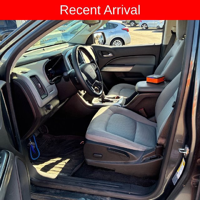 Used 2016 Chevrolet Colorado LT w/ LT Convenience Package RWD image 4