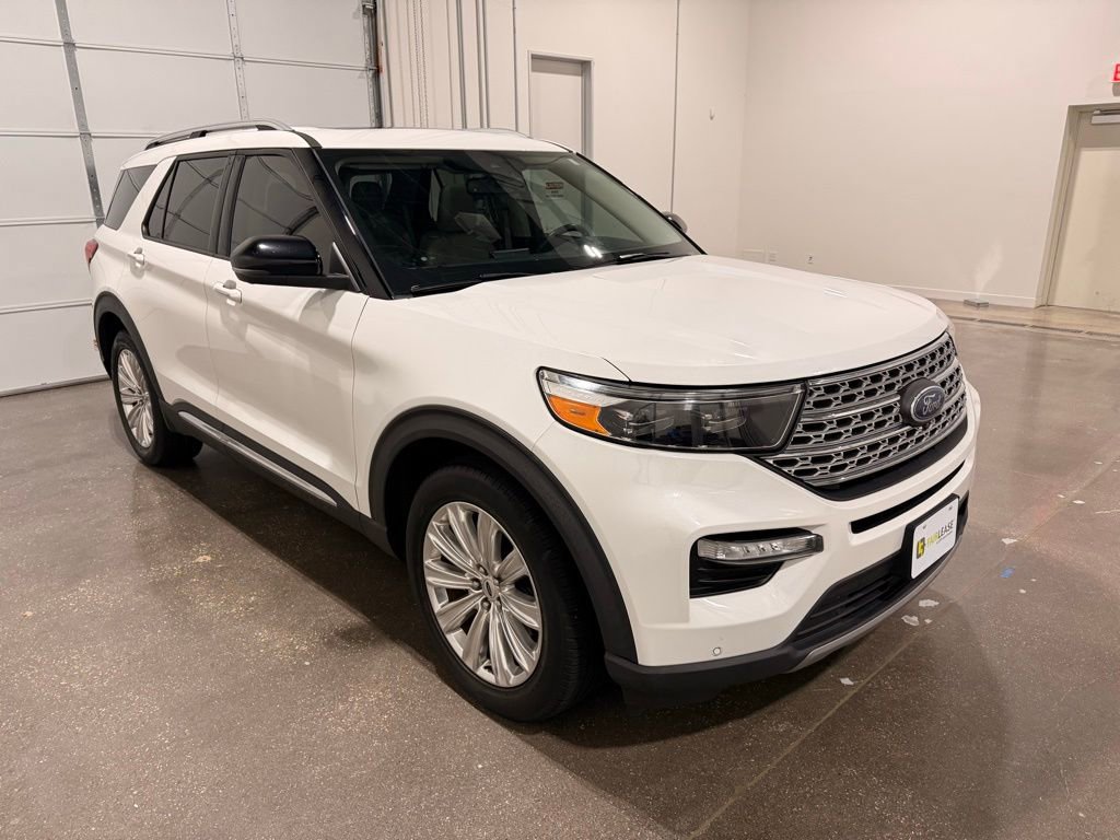 Used 2022 Ford Explorer Limited w/ Equipment Group 301A image 3