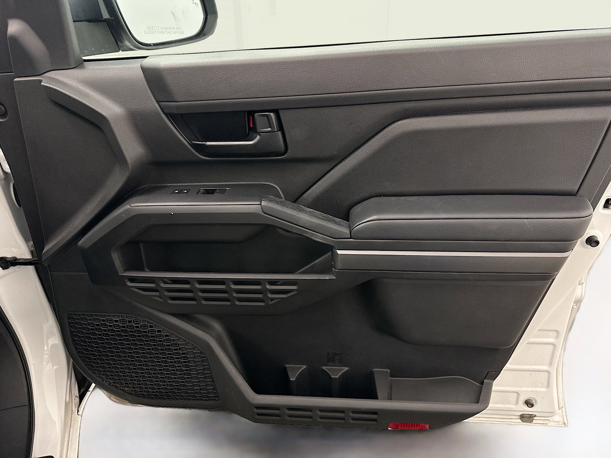 Used 2024 Toyota Tacoma SR5 image 33