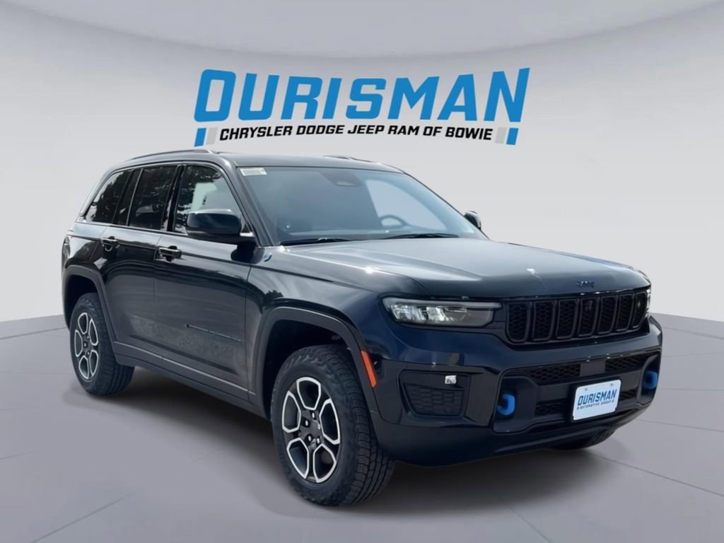 New 2023 Jeep Grand Cherokee Trailhawk w/ Advanced Protech Group II