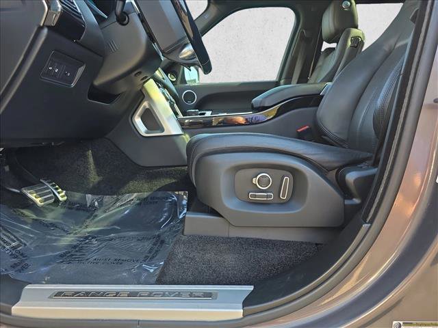 Used 2017 Land Rover Range Rover Long Wheelbase Supercharged image 28