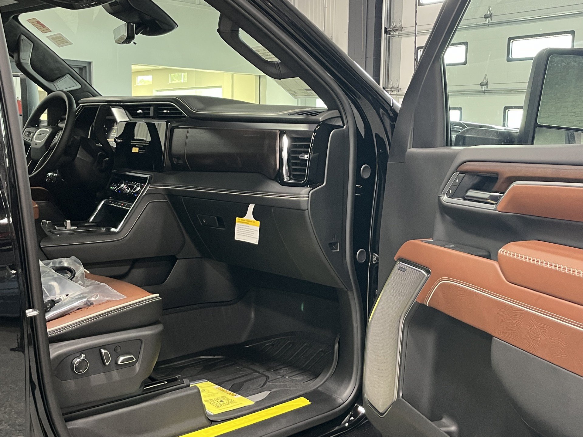 New 2026 GMC Sierra 3500 Denali Ultimate AWD/4WD image 7