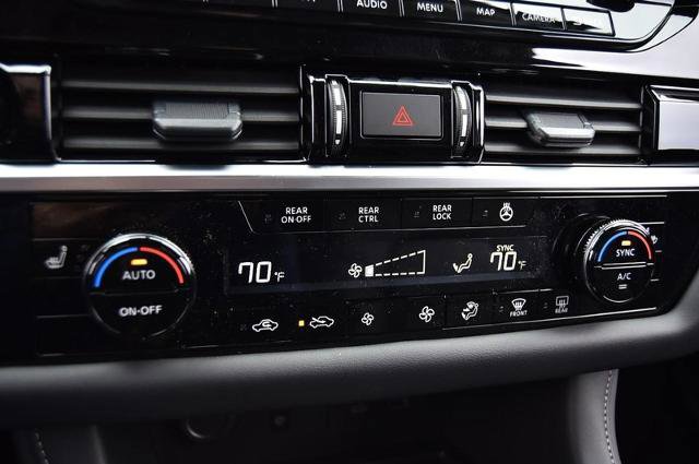 New 2025 Nissan Pathfinder SL image 19