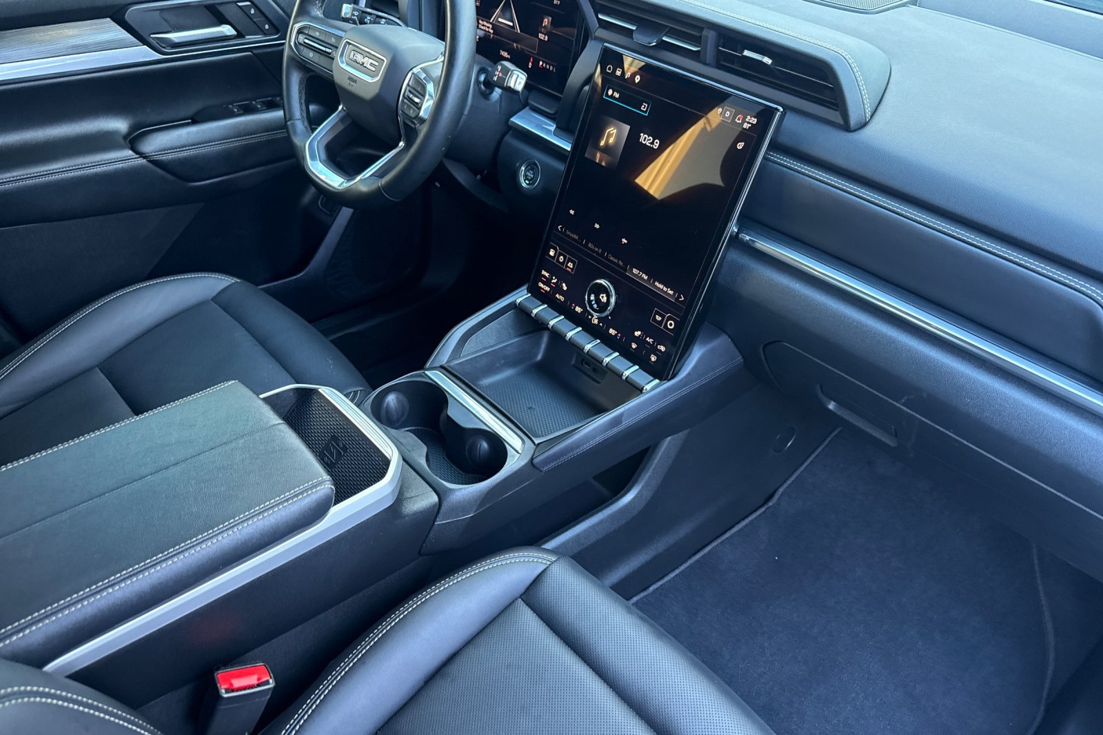 Used 2026 GMC Terrain Elevation w/ Elevation Premium Package AWD/4WD image 18