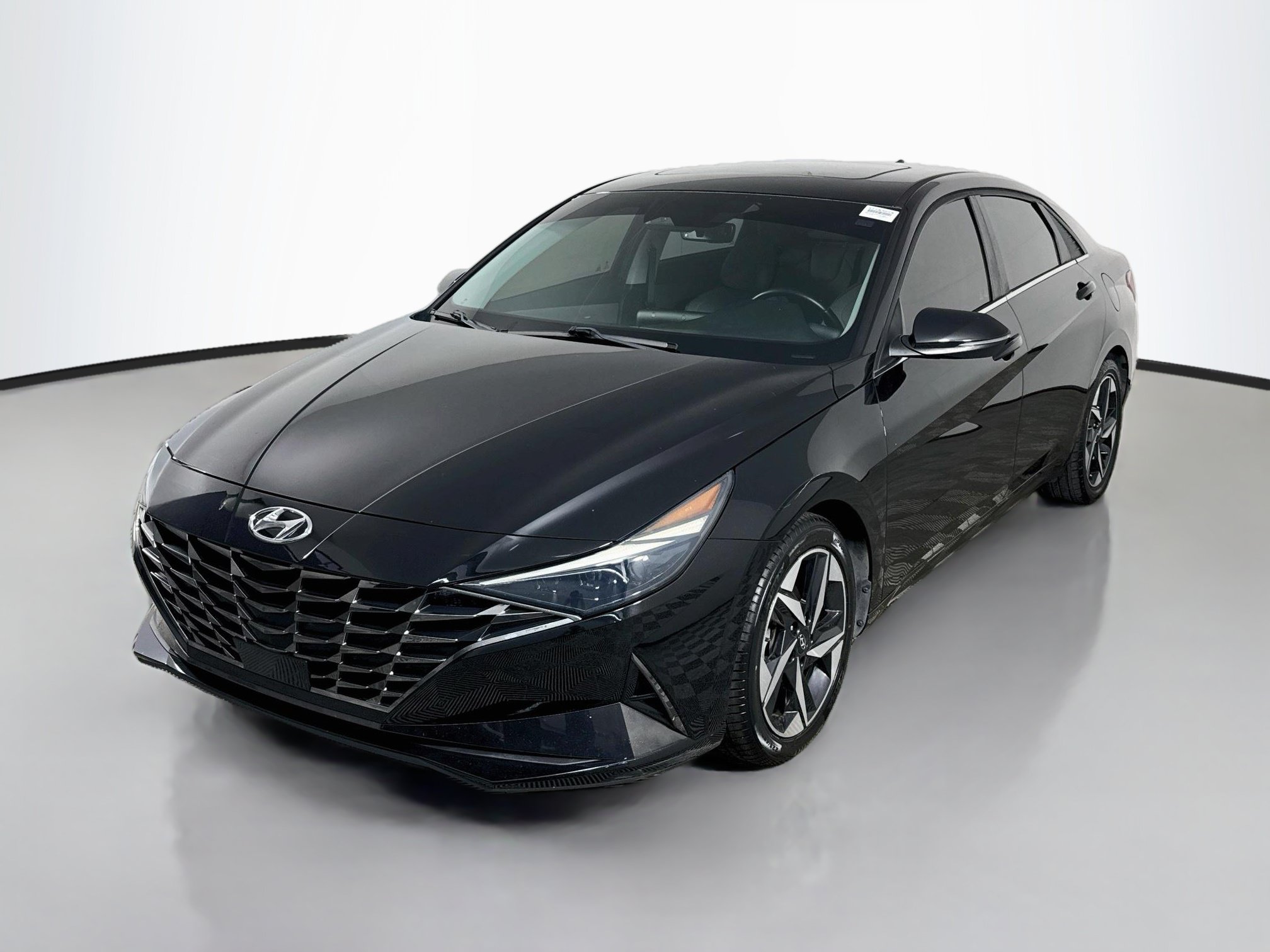 Used 2021 Hyundai Elantra Limited FWD image 4