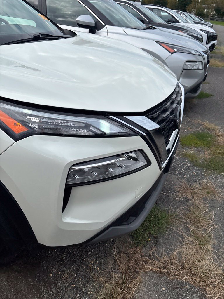 Certified 2023 Nissan Rogue SV w/ SV Premium B Package AWD/4WD image 18
