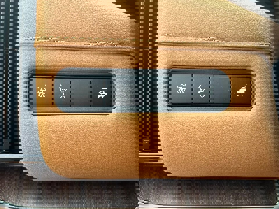 New 2026 Nissan Armada SL w/ Captain's Chari Seat Package image 20
