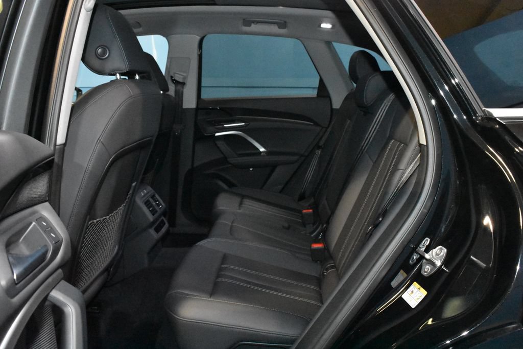 Certified 2025 Audi Q5 Premium w/ Convenience Package AWD/4WD image 18