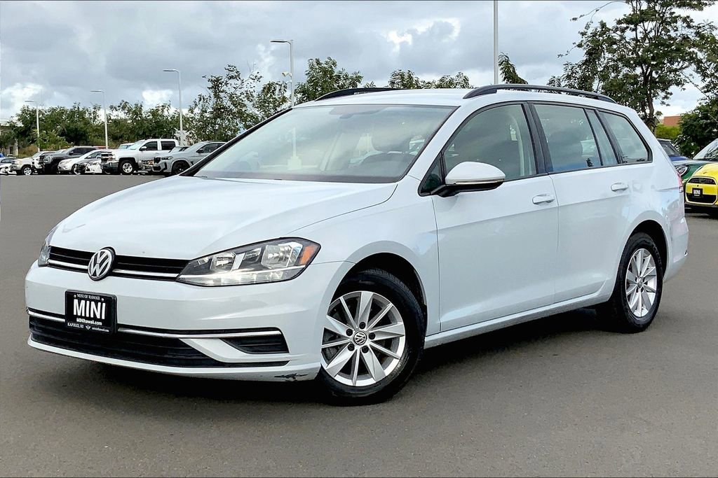 Used 2019 Volkswagen Golf SE image 2