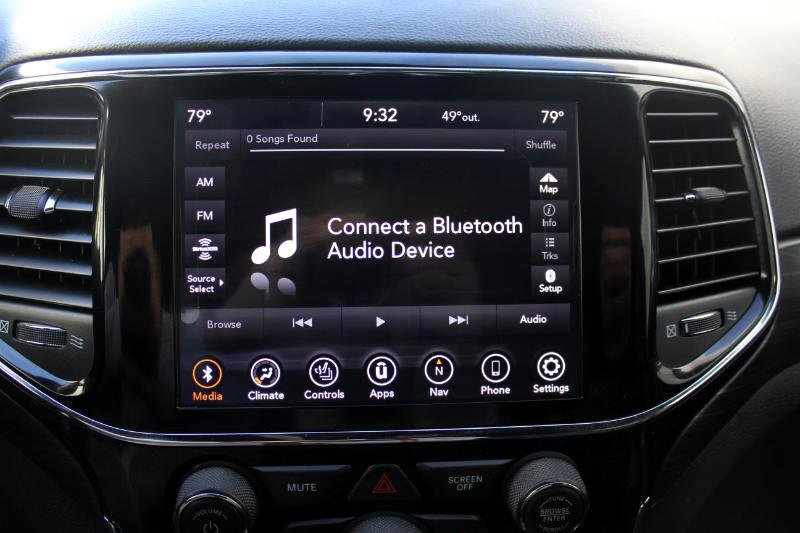 Used 2020 Jeep Grand Cherokee Altitude image 20