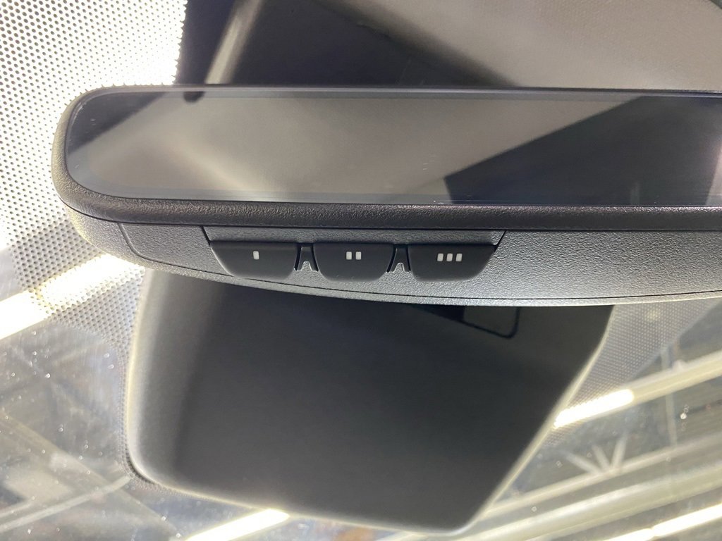 Used 2025 Toyota Camry Hybrid image 33
