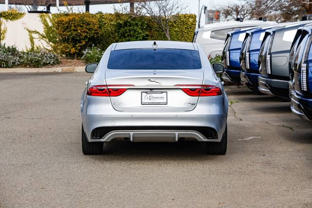 Used 2021 Jaguar XF R-Dynamic SE image 4