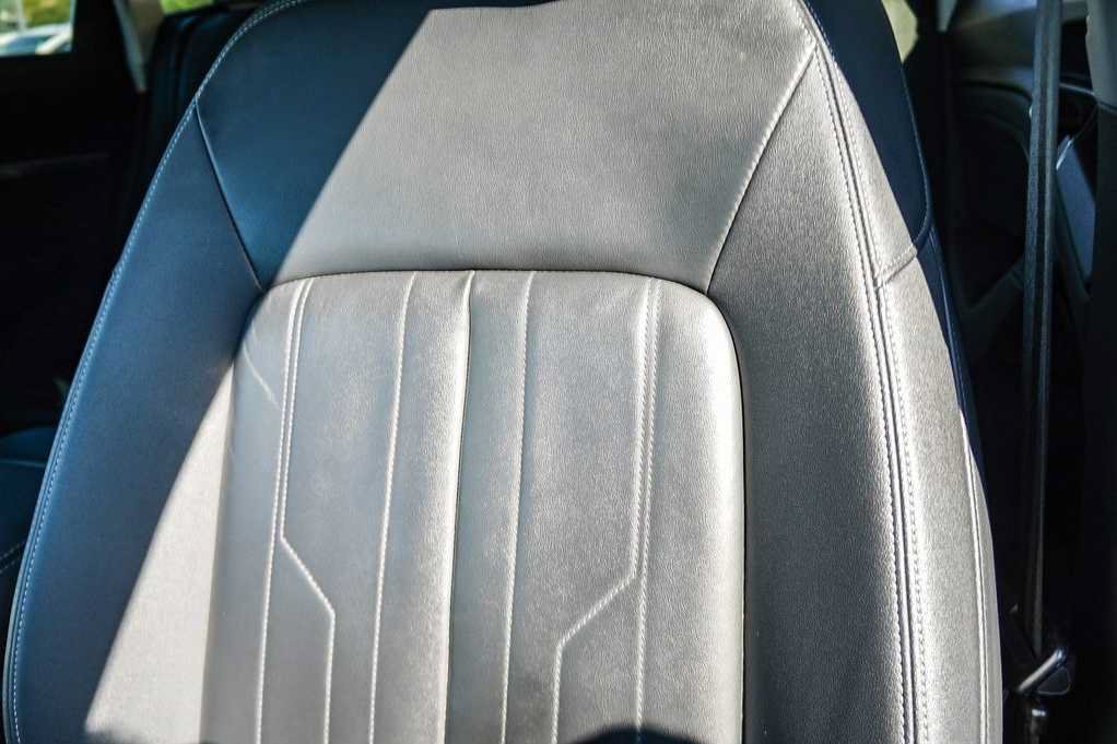 Used 2022 Audi e-tron Premium w/ Convenience Plus Package AWD/4WD image 28
