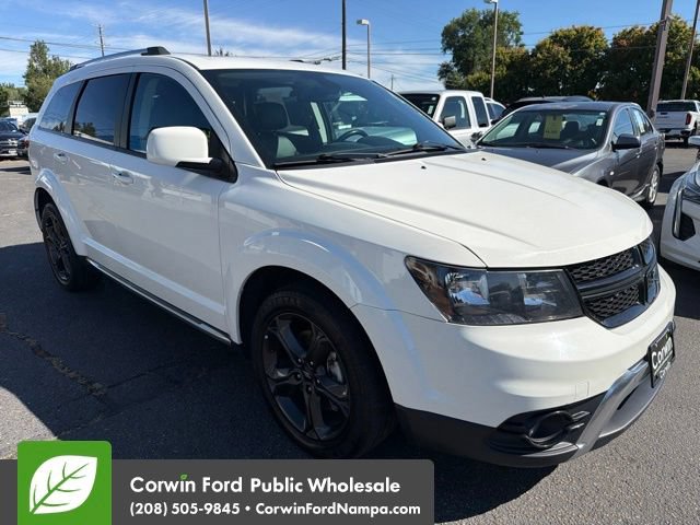 Used 2020 Dodge Journey Crossroad FWD image 3
