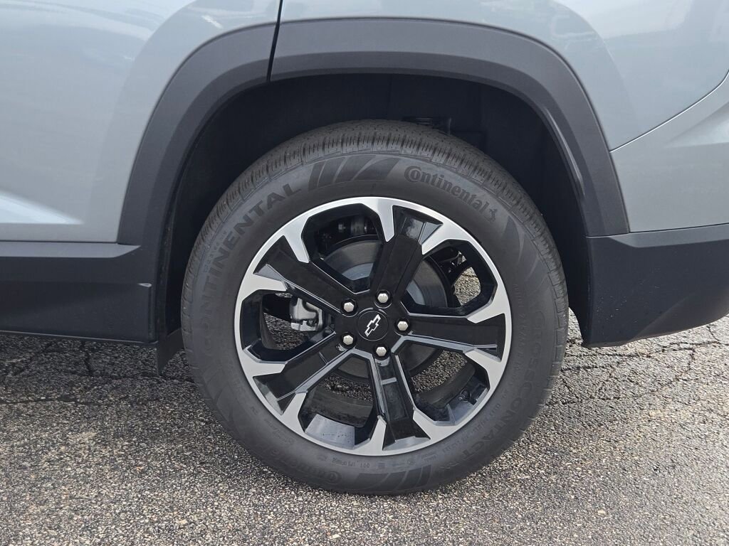 New 2026 Chevrolet Equinox LT w/ Convenience Package II FWD image 15