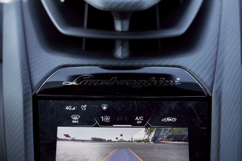 Used 2025 Lamborghini Revuelto AWD/4WD image 74