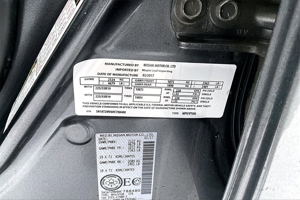 Used 2017 Nissan Rogue SL image 18