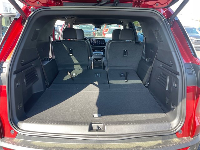 New 2025 Chevrolet Traverse LT image 7