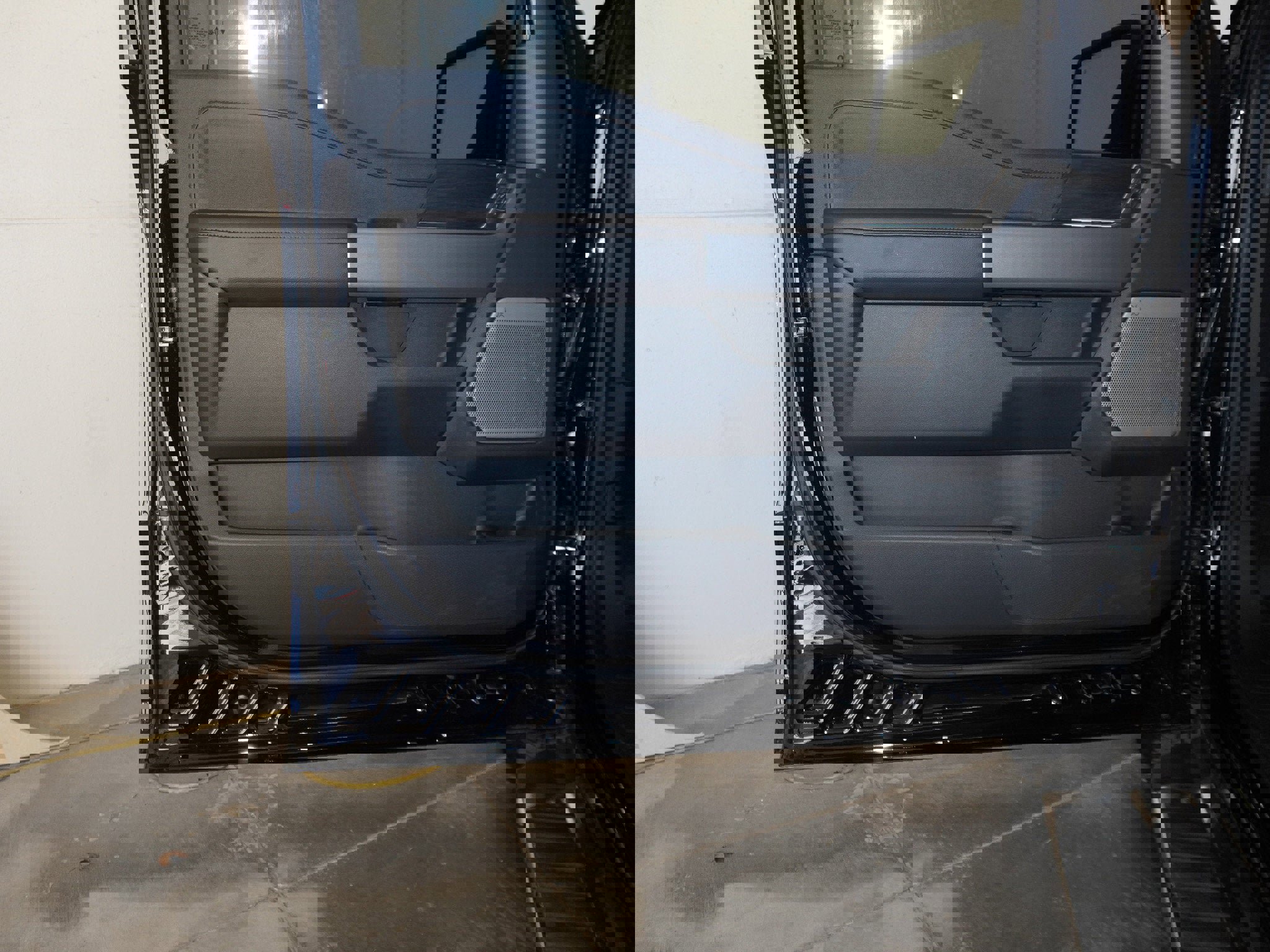 New 2025 Ford F150 Lariat w/ Equipment Group 502A High image 37