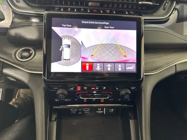 Used 2023 Jeep Grand Cherokee 4WD 4xe w/ Luxury Tech Group II image 22