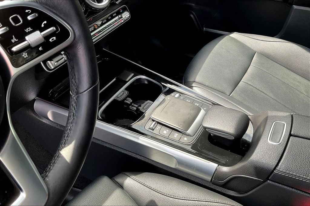 Used 2022 Mercedes-Benz GLB 250 4MATIC image 21