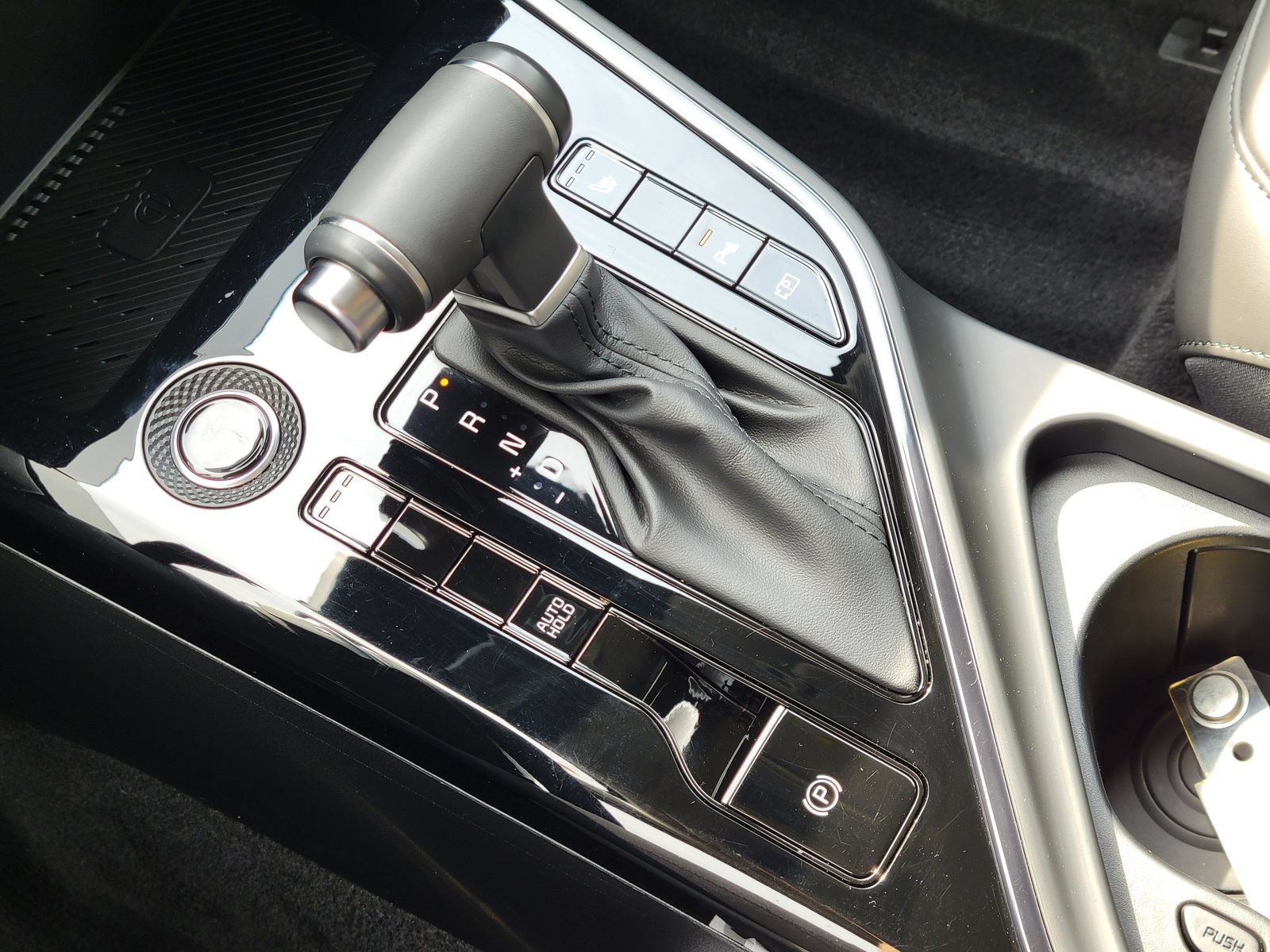 Certified 2024 Kia Niro EX FWD image 23