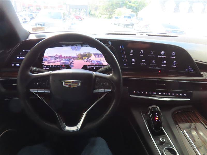 Used 2024 Cadillac Escalade ESV Luxury AWD/4WD image 23