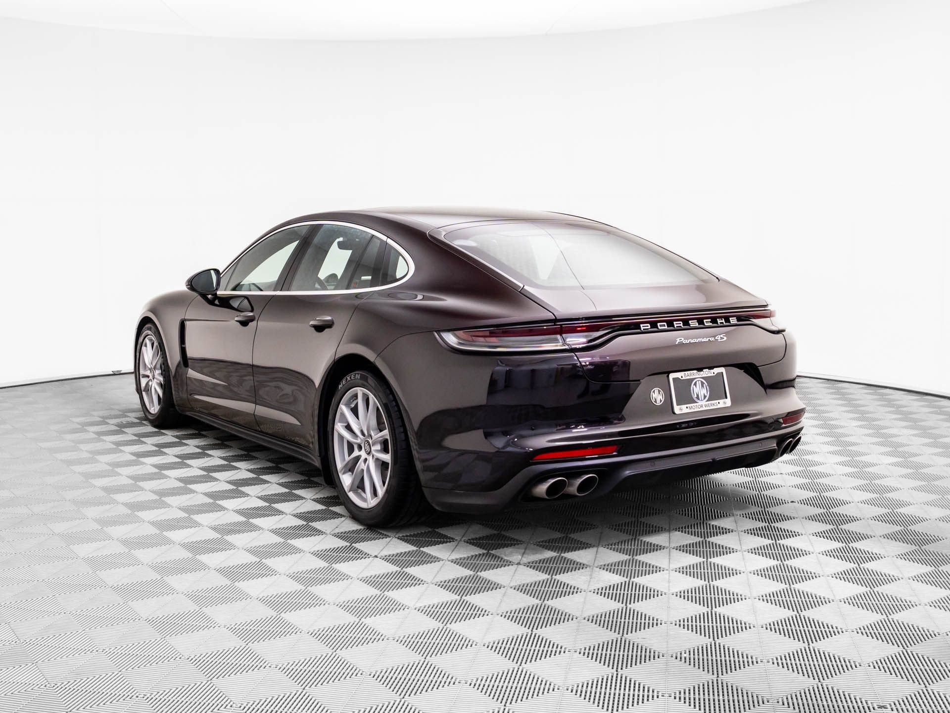Used 2022 Porsche Panamera 4S image 3