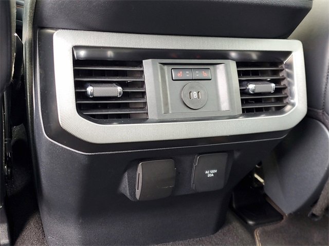 Used 2024 Ford F250 Platinum image 12