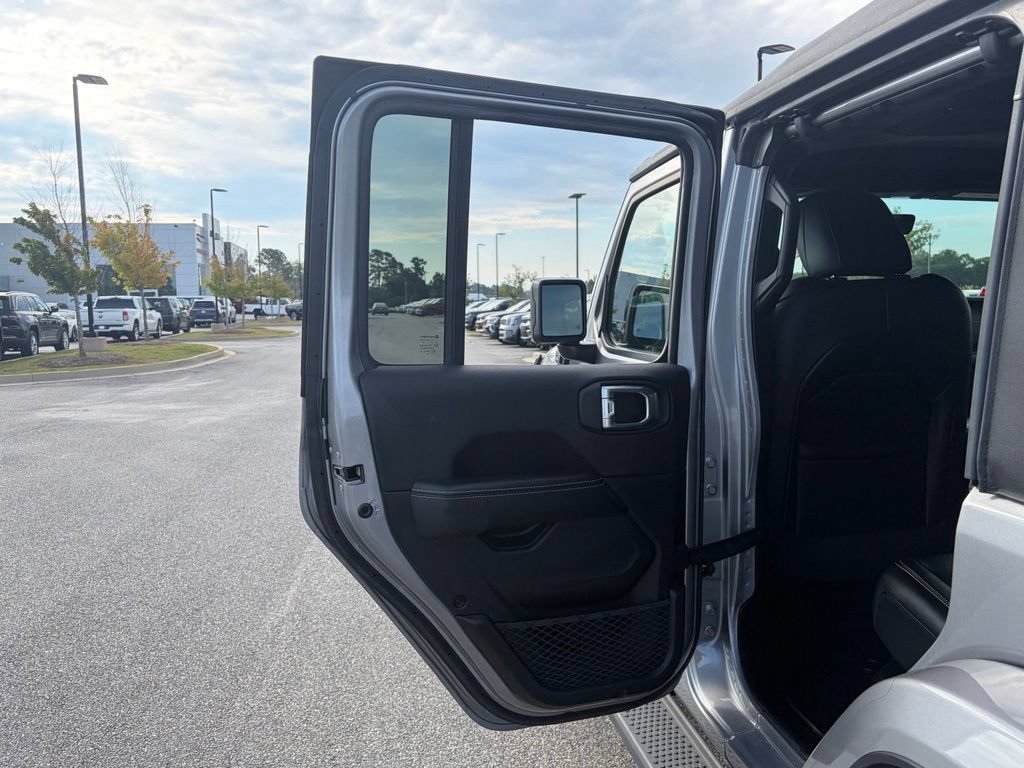 Used 2021 Jeep Wrangler Unlimited Sahara w/ Cold Weather Group AWD/4WD image 55