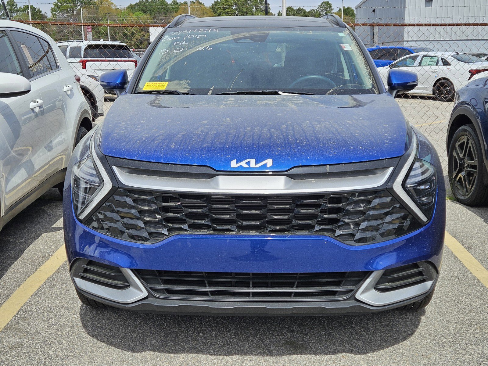 Used 2025 Kia Sportage EX w/ Premium Package image 4