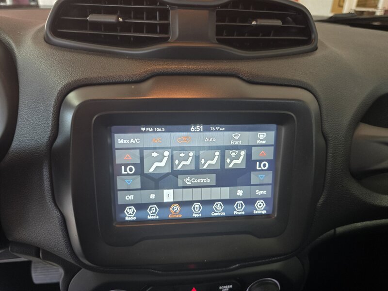 Used 2020 Jeep Renegade Trailhawk w/ Cold Weather Group AWD/4WD image 21