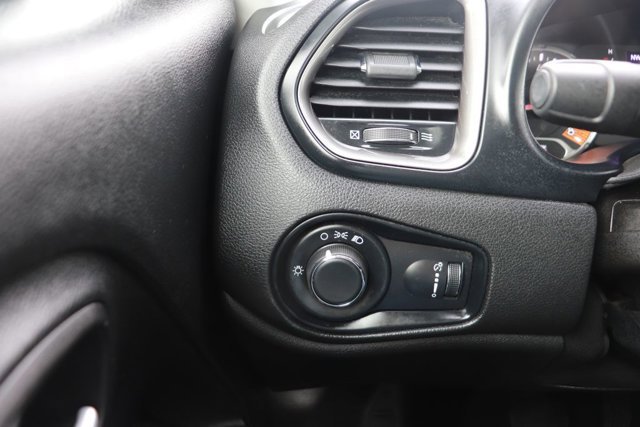 Used 2023 Jeep Renegade Latitude image 25