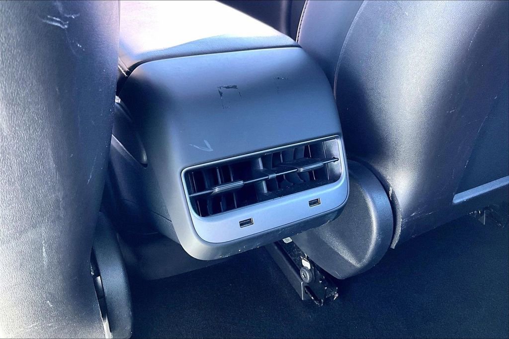 Used 2020 Tesla Model 3 Performance image 30