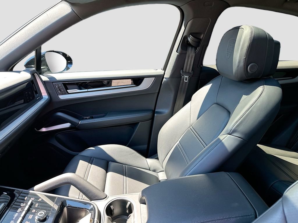 Certified 2026 Porsche Cayenne Coupe AWD/4WD image 26