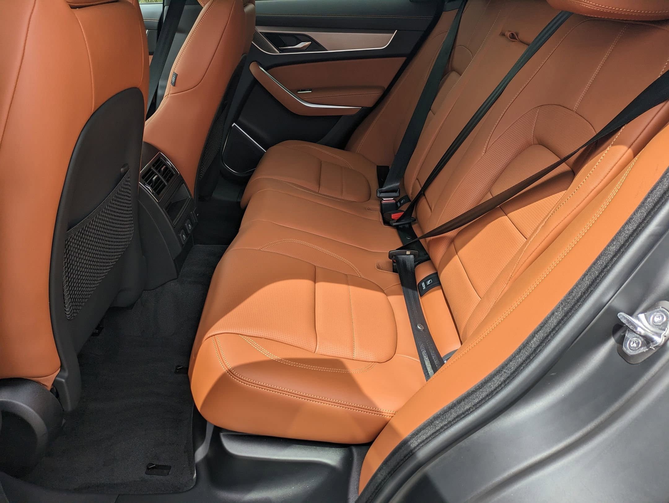 New 2026 Jaguar F-PACE R-Dynamic S AWD/4WD image 25