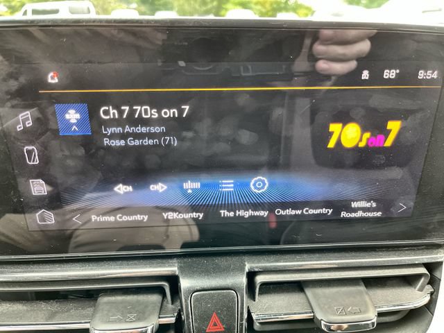 Used 2025 Chevrolet TrailBlazer LT w/ LT Cold Weather Package AWD/4WD image 13