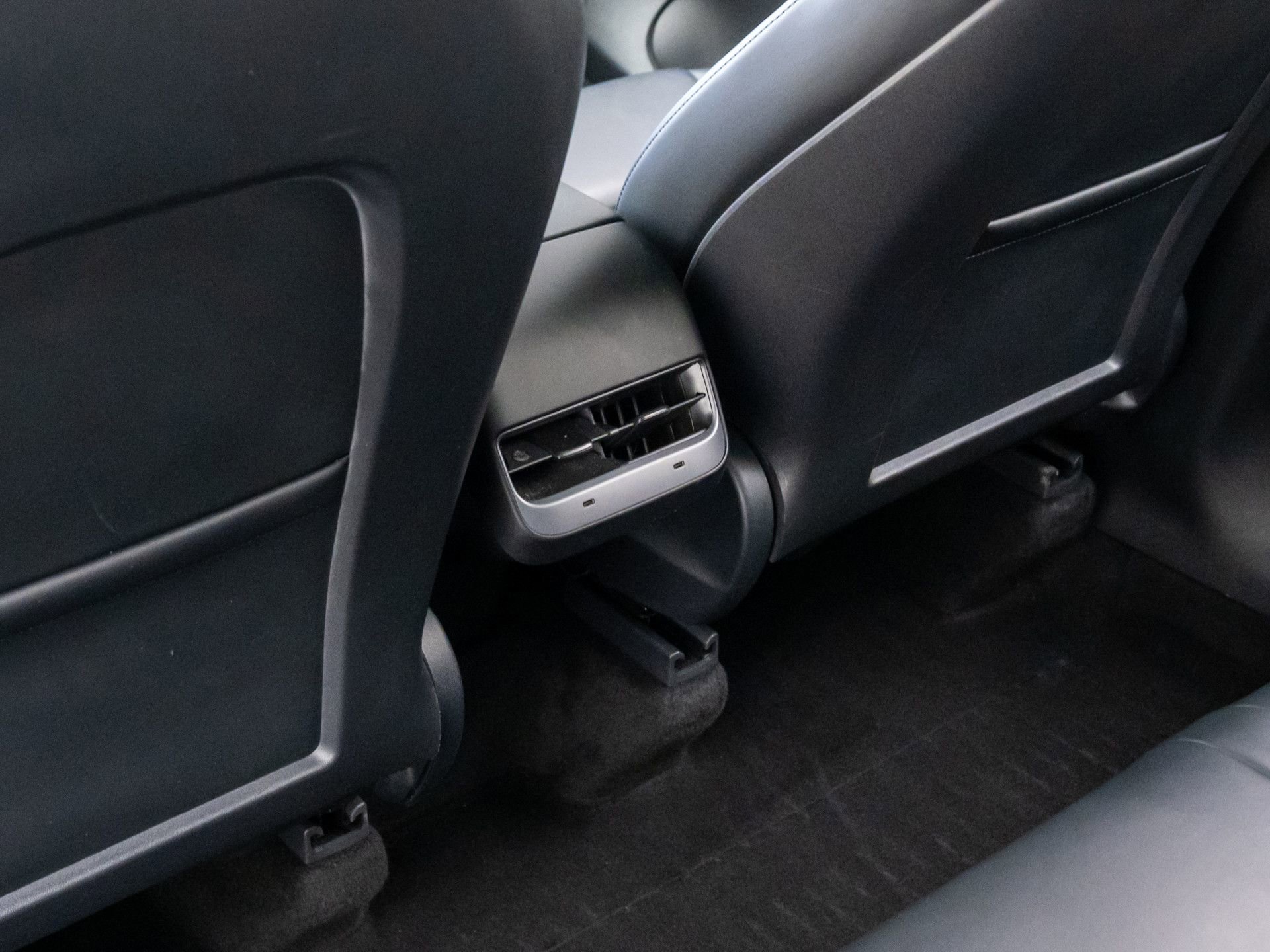 Used 2022 Tesla Model Y Performance image 15