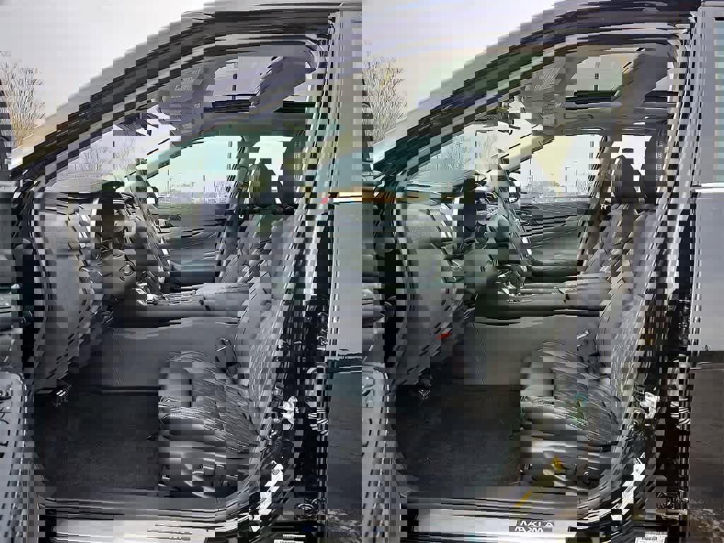 Used 2023 Nissan Maxima Platinum w/ Sport Mat Group image 12