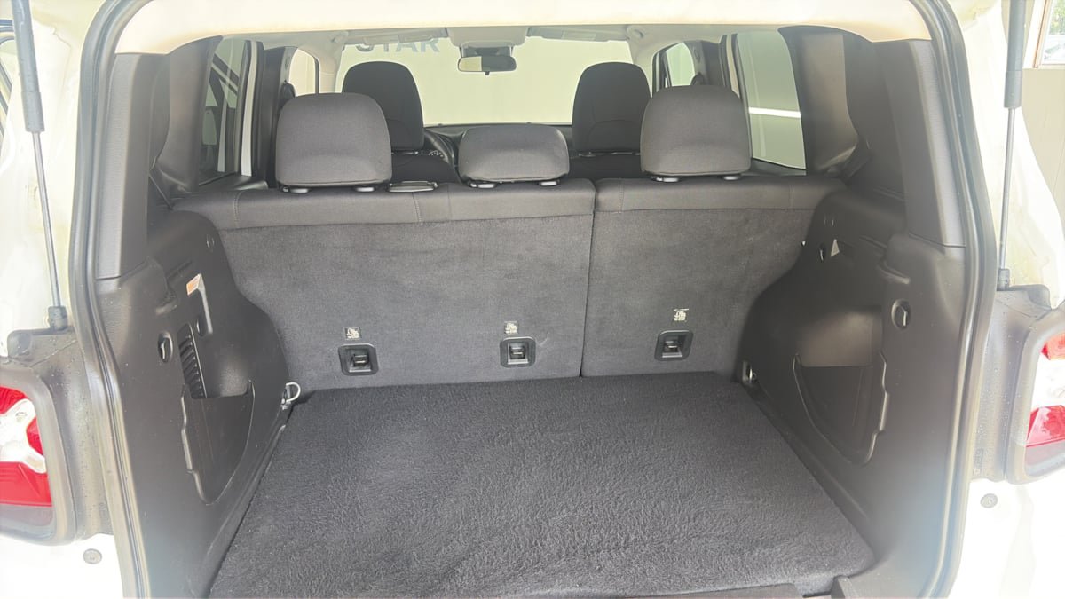 Used 2023 Jeep Renegade Latitude AWD/4WD image 24