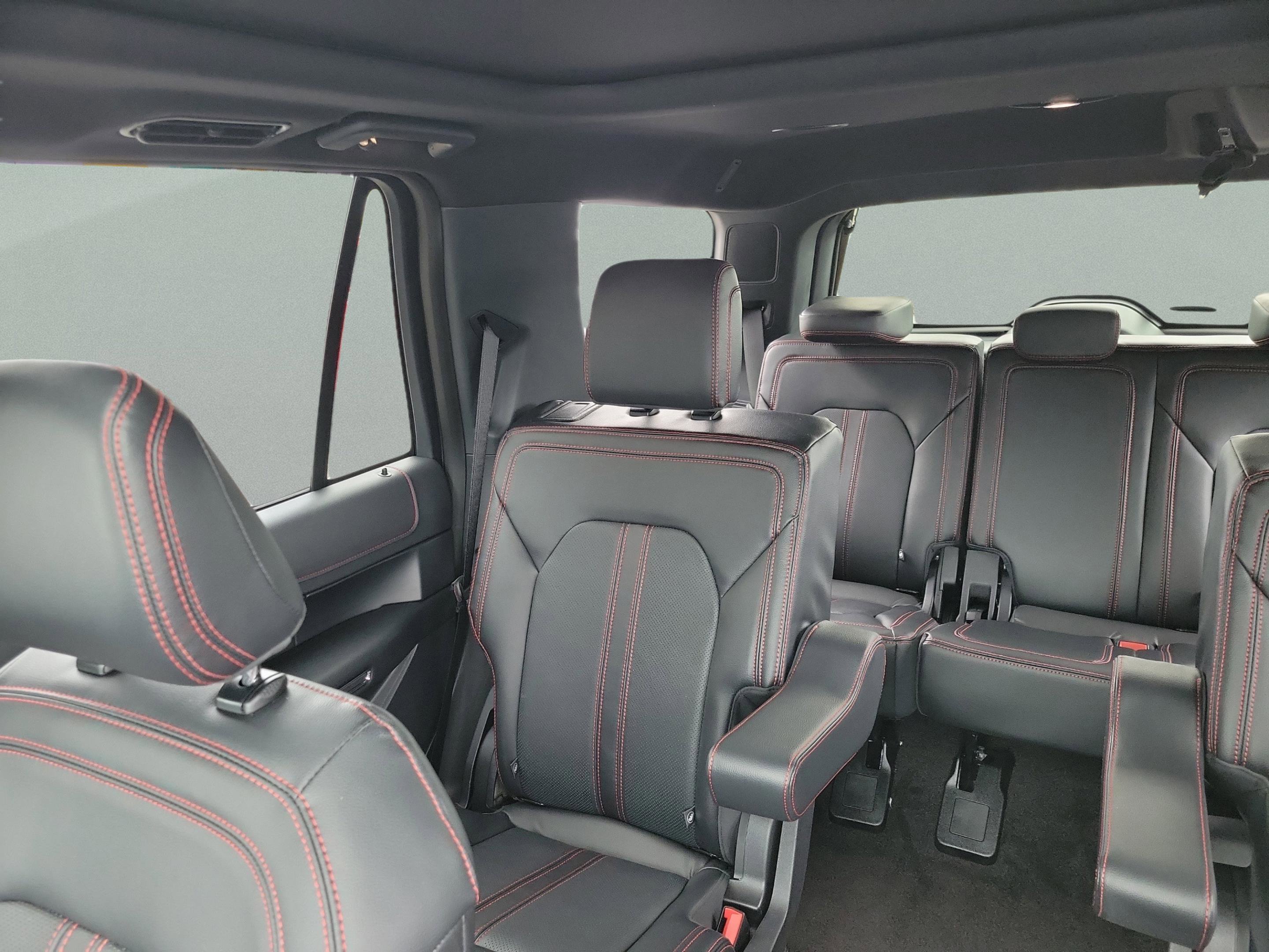 Used 2022 Ford Expedition Limited RWD image 10