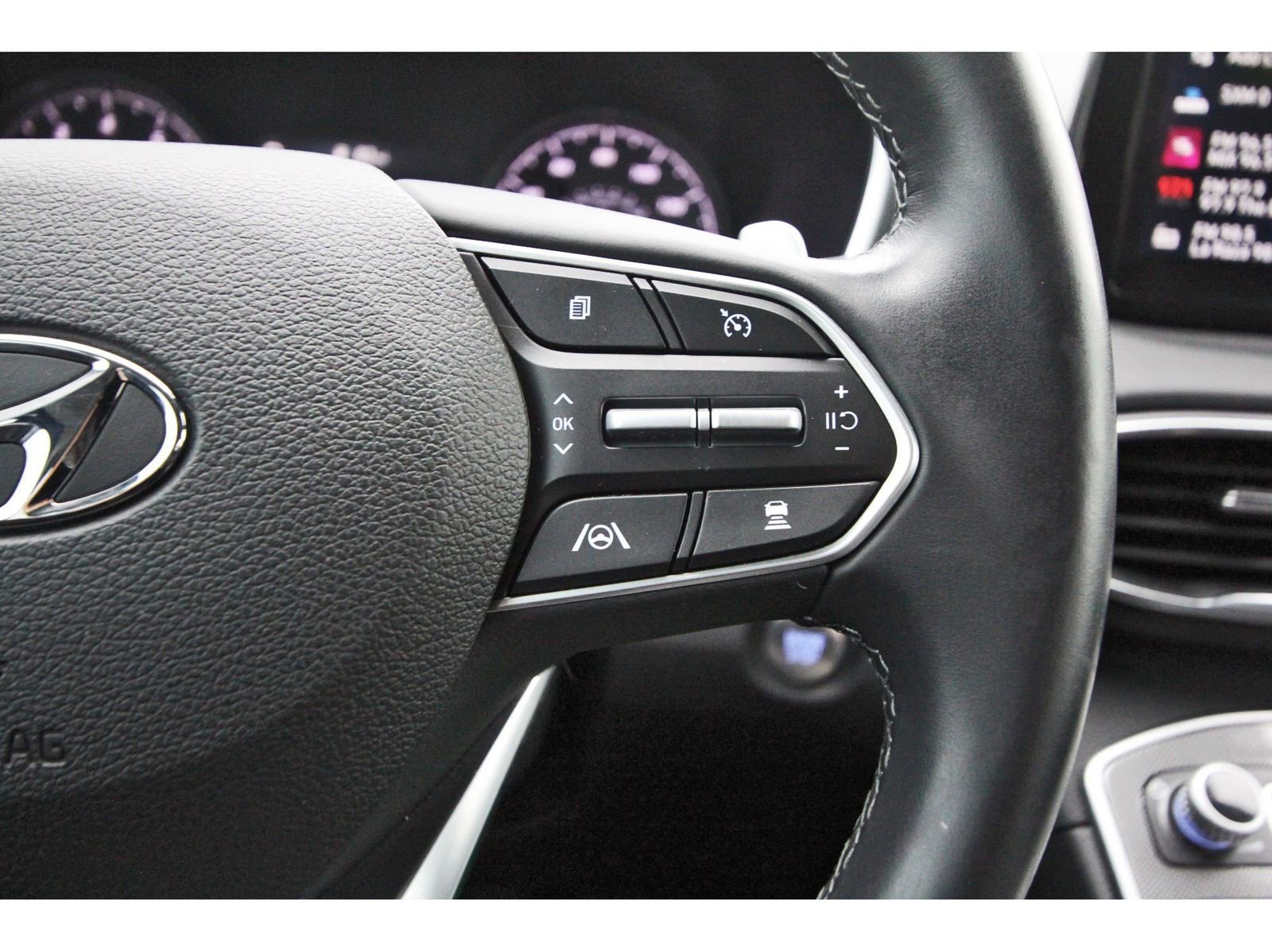 Used 2023 Hyundai Santa Fe SEL image 19